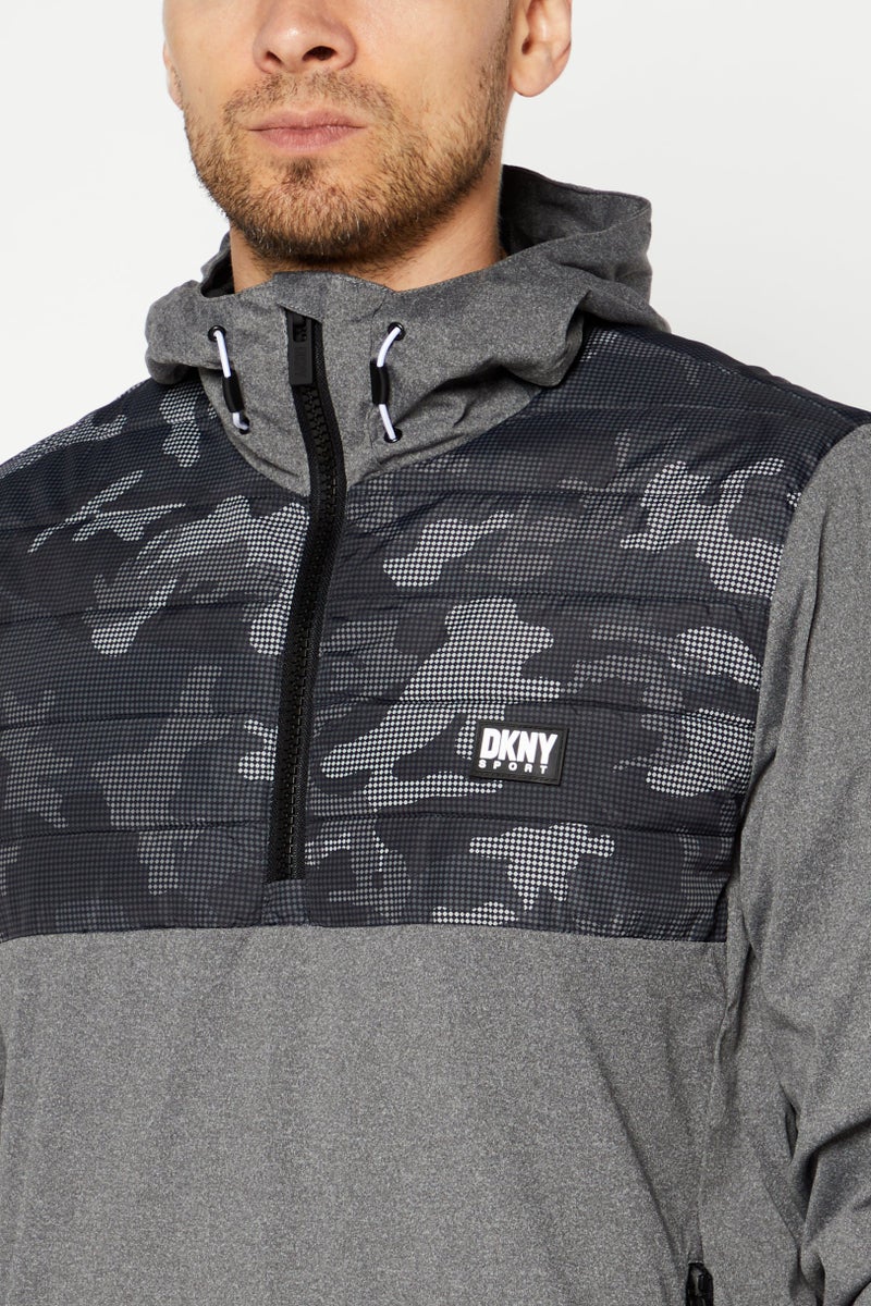 DKNY Sport سويت شيرت رياضي للرجال بأكمام طويلة مع شعار العلامة التجارية، مجموعة سوداء - Image 4