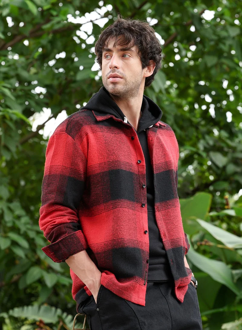 كامبوس سوترا قميص رجالي كاروهات كبير الحجم بياقة عريضة وأكمام طويلة بأزرار، قماش منقوش للاستخدام اليومي، أحمر وردي بأسود ليلي