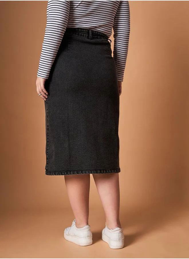SASSAFRAS Plus Size Acid Wash Midi Skirt with Side Button Details by Styli