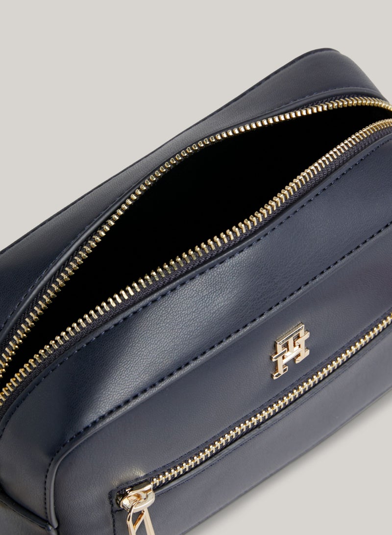 Hilfiger Denim Tommy Hilfiger Elegant Navy Blue Crossbody Bag - Image 3