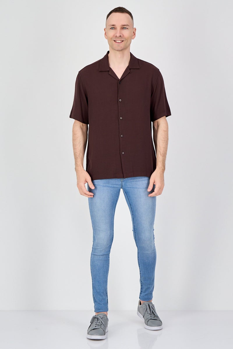 Celio Men Regular Fit Plain Short Sleeve Casual Shirt, Chocolate - Image 4