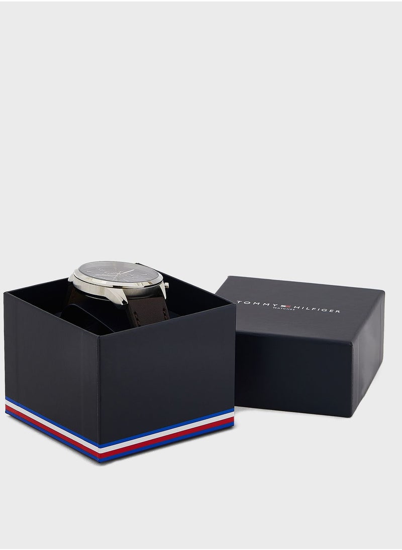 Matthew Chronograph Analog Watch