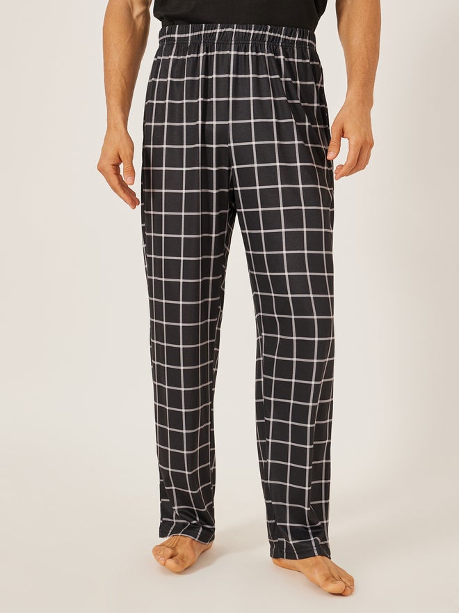 Styli Styli Unwind Solid Henley Neck T-Shirt and Checked Pyjama Set  - Image 5