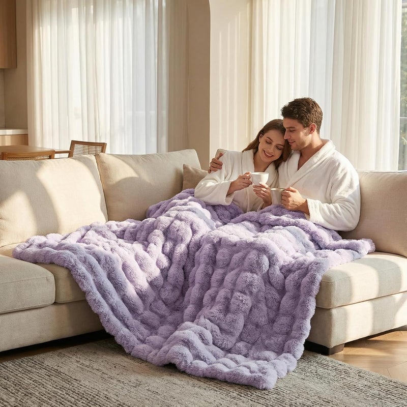 DREAMNINE بطانية فرو أرنب صناعي ناعمة سميكة كبيرة الحجم بحجم توأم 60 × 71 بوصة، بطانية مزدوجة الجوانب مريحة ودافئة أشعث وناعمة، بطانية فرو فاخرة مريحة لطيفة للسرير والأريكة، أرجواني فاتح - Image 3