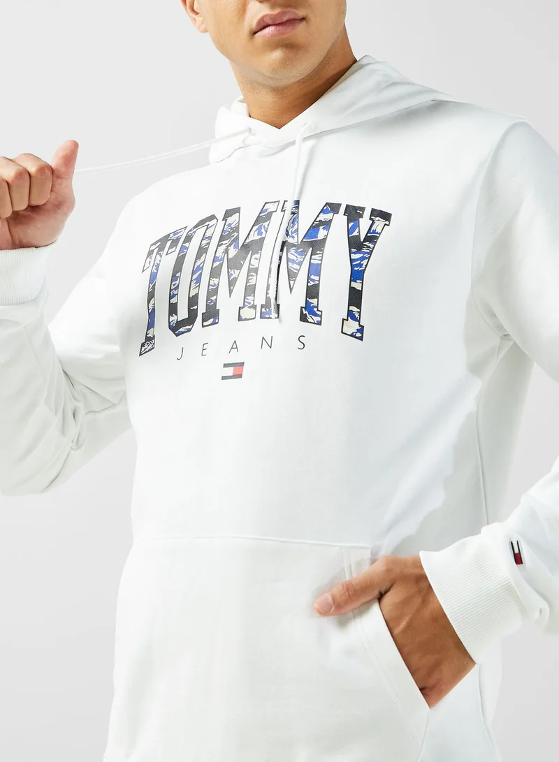 TOMMY JEANS Logo Hoodie