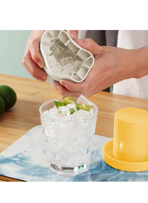 Innovative ice cube tray with lid - for making small ice cubes quickly and easily