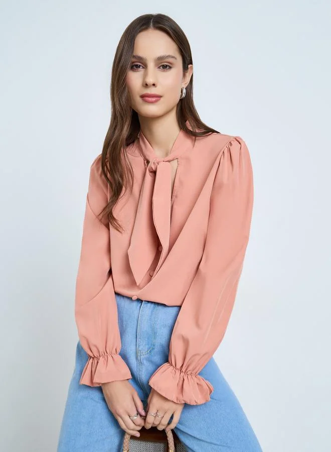 تايك تو بلوزة بأكمام طويلة وياقة بأربطة