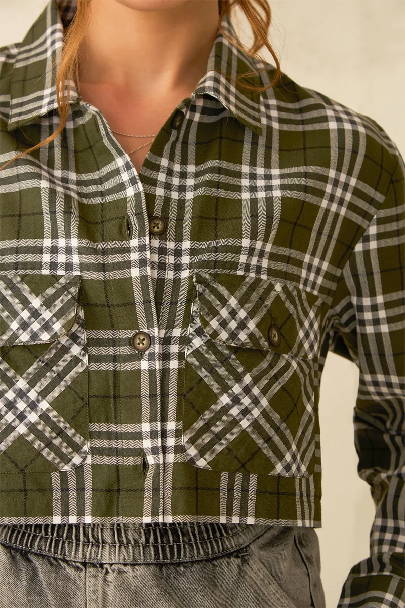 Virgio Cotton Cropped Daywear Plaid Shacket for Women
