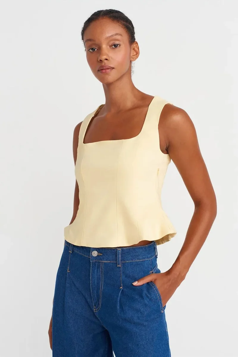 DILVIN Fitted Sleeveless Square-Neck Blouse