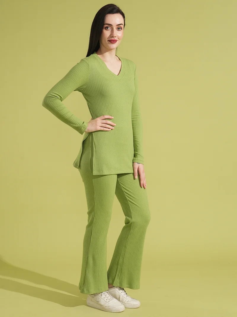 globus Women Ribbed Top & Trouser