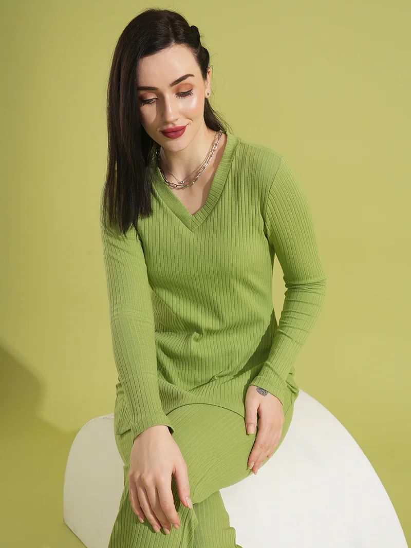 globus Women Ribbed Top & Trouser