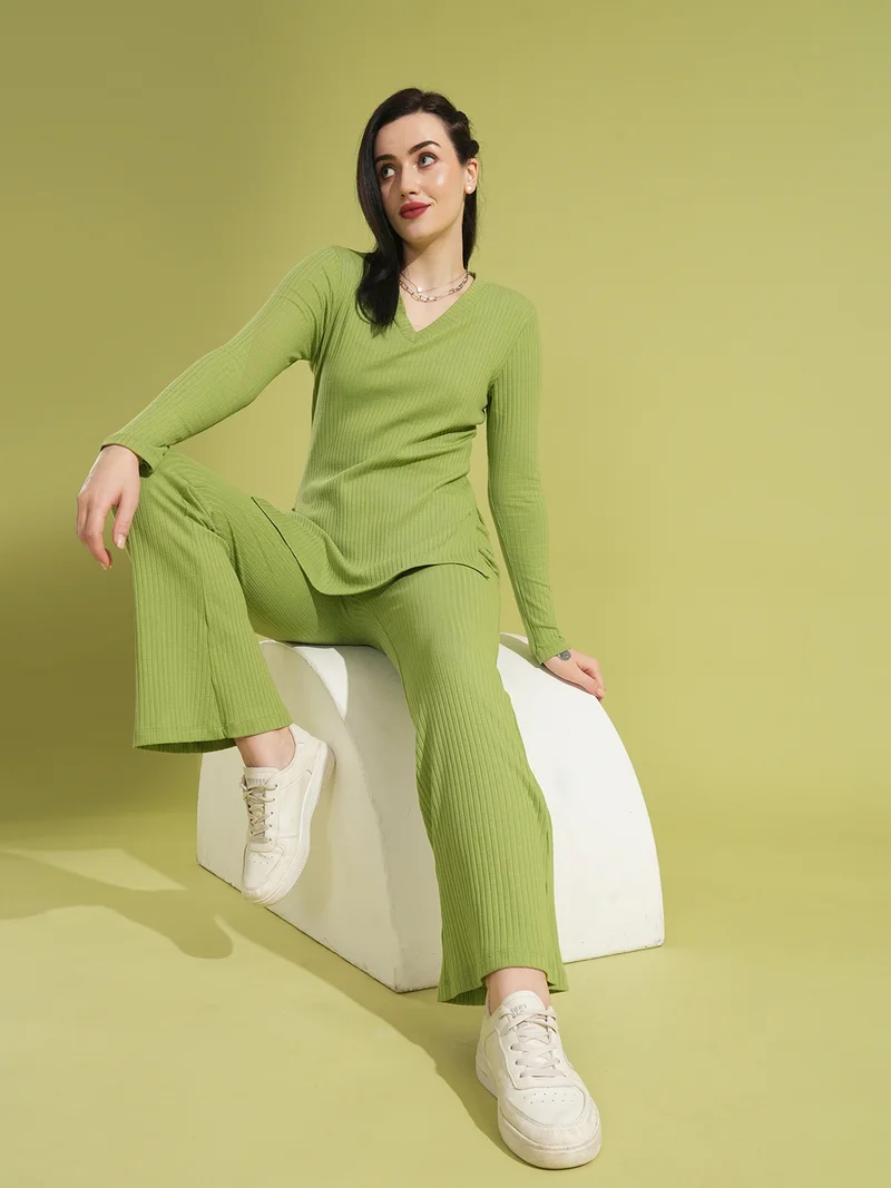 globus Women Ribbed Top & Trouser