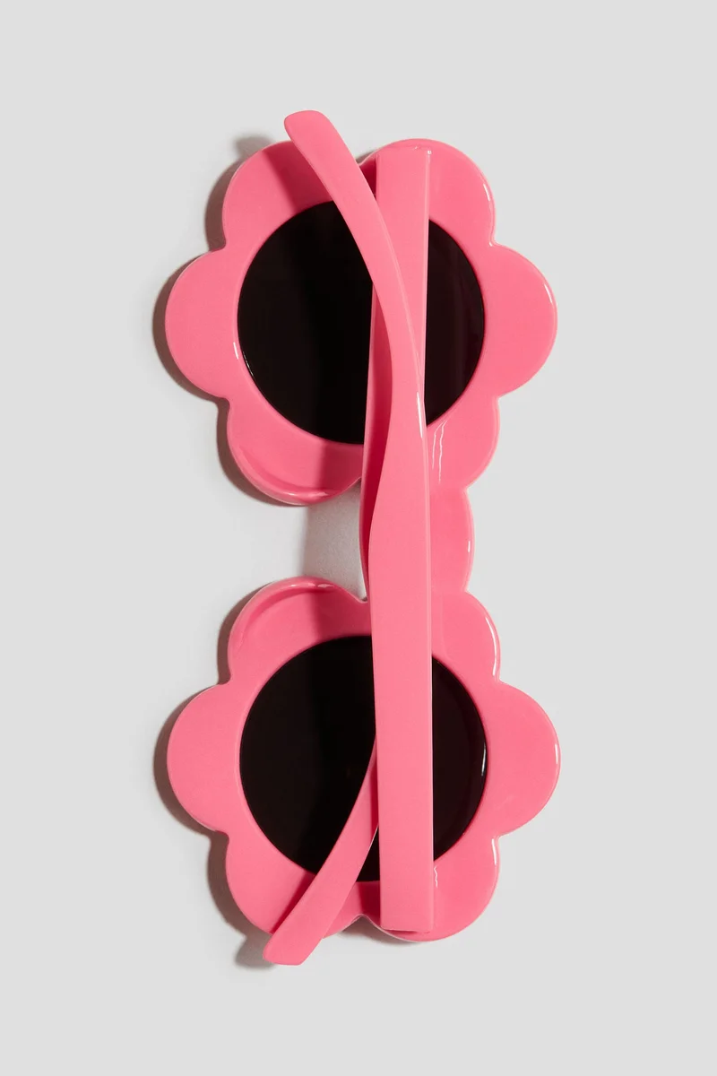 اتش اند ام نظارات شمسية على شكل زهرة