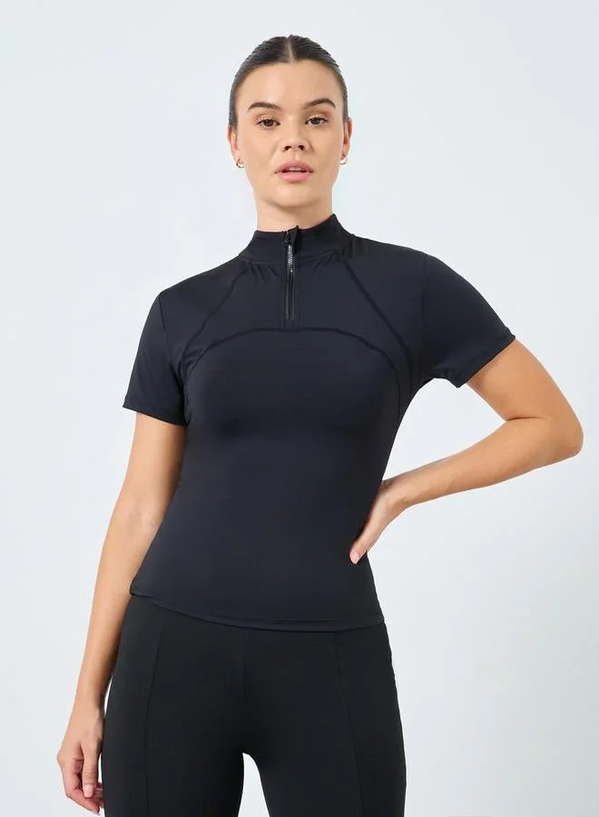 ستايلي اكتيف بلوزة بسحاب نصفي مع شبك خلفي