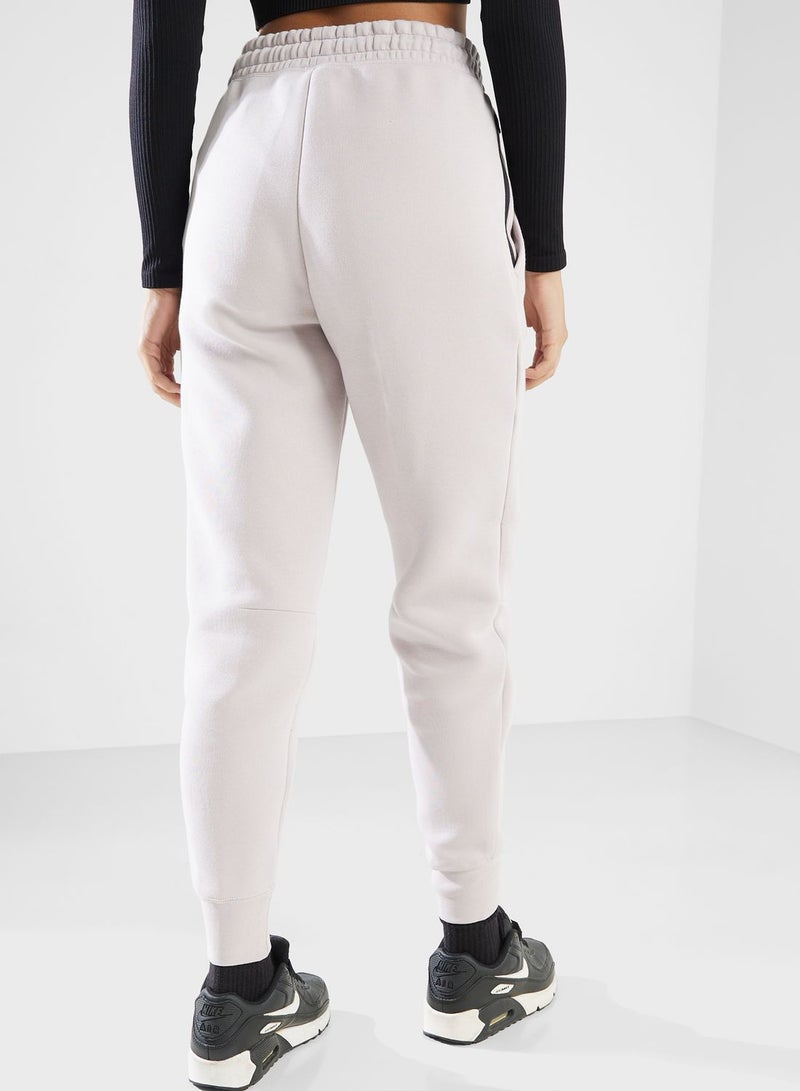 Nike Nsw Tech Fleece Mid Rise Joggers - Image 2