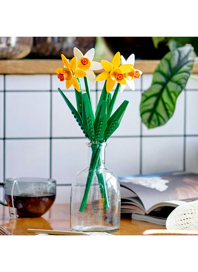 LEGO - Botanicals Daffodils - Faux Flowers Building Set - Desk Decoration or Floral Bouquet Home Decor - Gift for 8+ Year Old Girls, Boys and Teenagers - Botanical Collection - 40747 (216 pieces) - Image 1