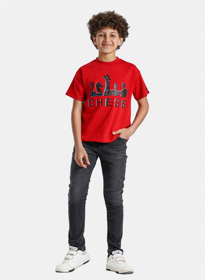 ريمينت تيشرت للاولاد برسمة شطرنج احمر - Image 2