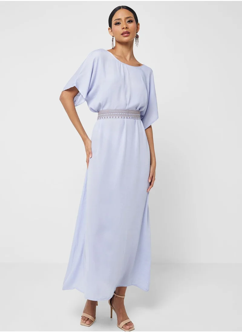 hayas closet Embroidered Belted Abaya