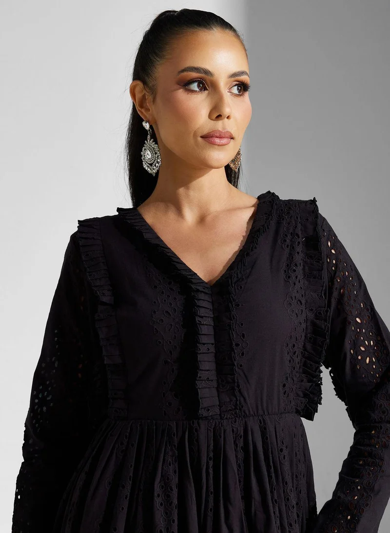 جولدن ابل V-Neck Bleated Dress