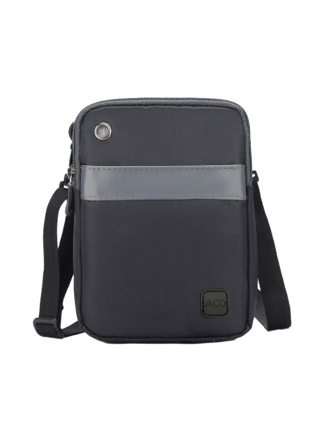 أفو شنطة كتف عملية من خامة متينة مقاومة للماء، مزودة بسحّابات قوية وجيوب متعددة لتخزين الأغراض الأساسية بأمان، مثالية للسفر، التسوق، والاستخدام اليومي بلون رمادي. - Image 1