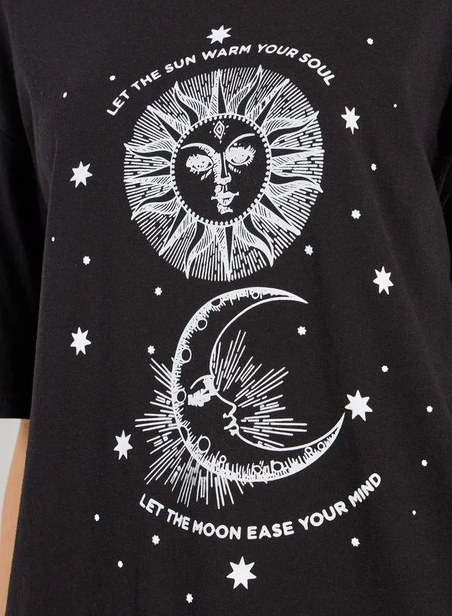 Styli Oversized Sun and Moon Graphic Print T-Shirt