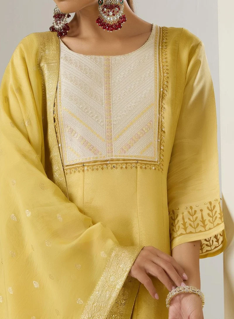 ISHIN Women's Yellow Shimmer Printed Tunic Full Length Casual Regular Fit Kurta Set