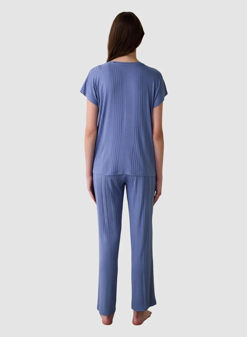 بنتي طقم بيجامة هايلى قصير الأكمام بياقة دائرية باللون النيلي