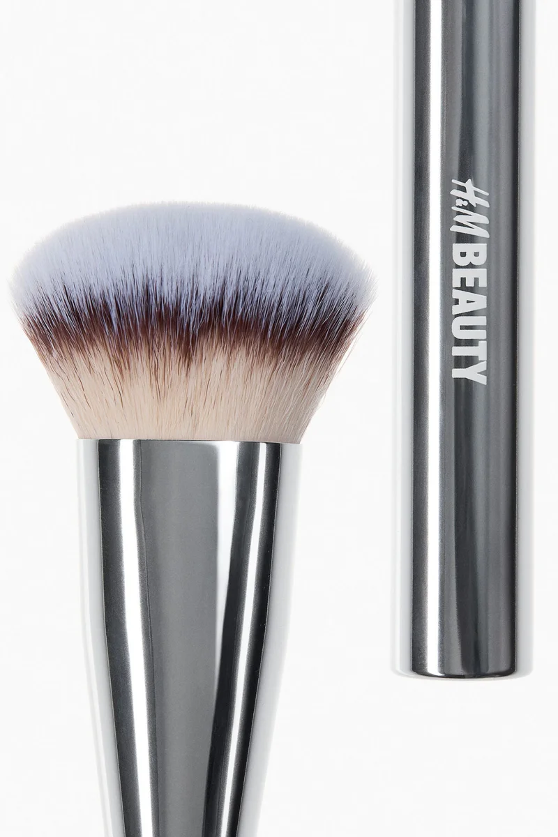 H&M  Buffing foundation brush  | Best Price UAE