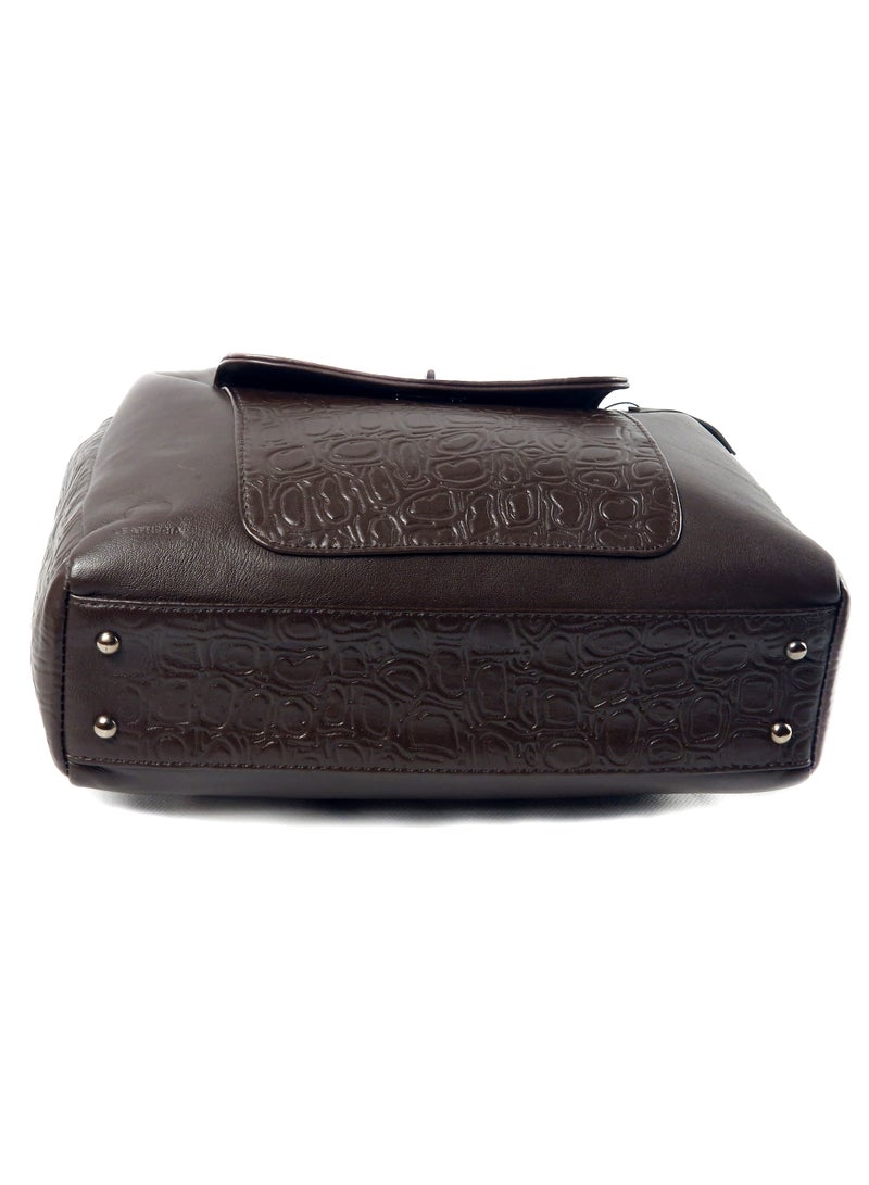 ليذريا  شنطة حريمى بتصميم عصري من الجلد الطبيعي المزيّن بالنقوش- متوسطة الحجم - Image 3