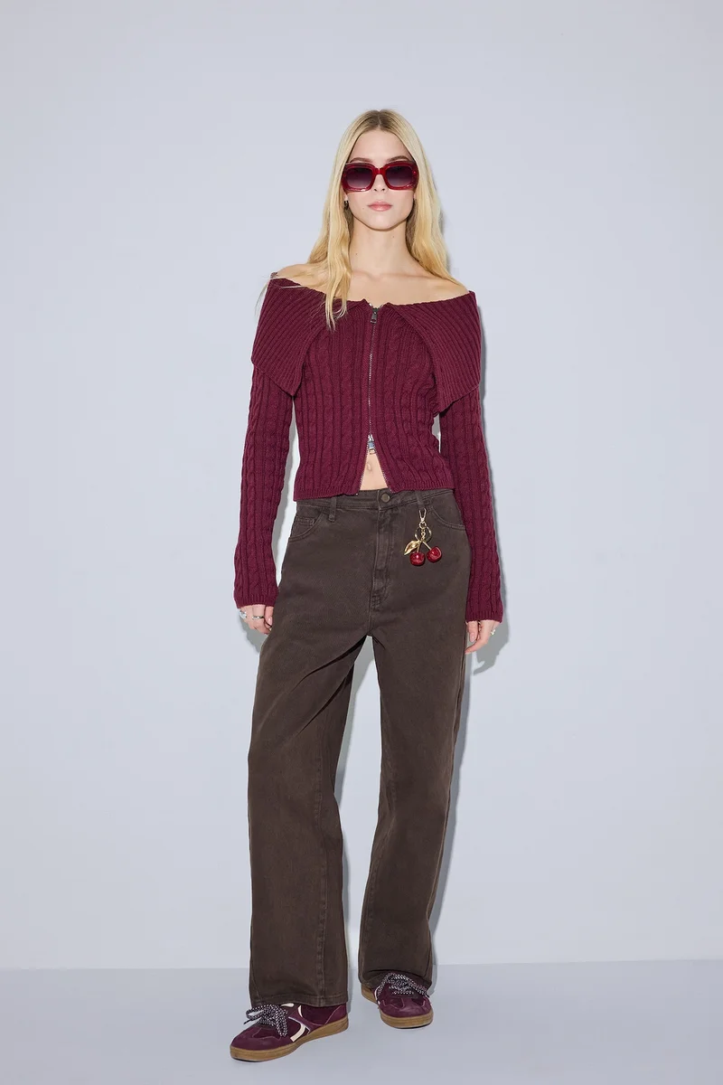 ديفاكتو Barrel Fit Regular Waist Cherry Charm Gabardine Trousers