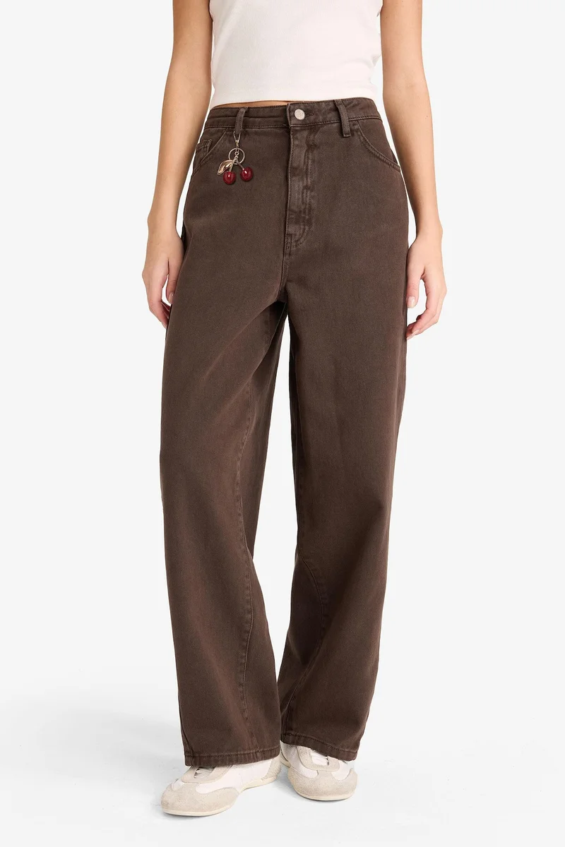 ديفاكتو Barrel Fit Regular Waist Cherry Charm Gabardine Trousers