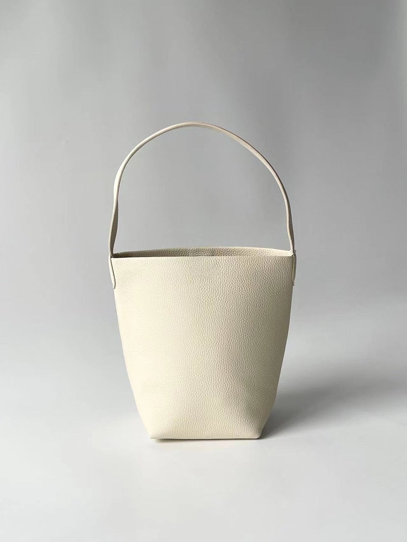 Celebrity Style Bucket Bag For Women New 2025 Single Shoulder Cowhide Large Capacity Niche Satchel Large Bag Genuine Leather Bag For Women - Image 1
