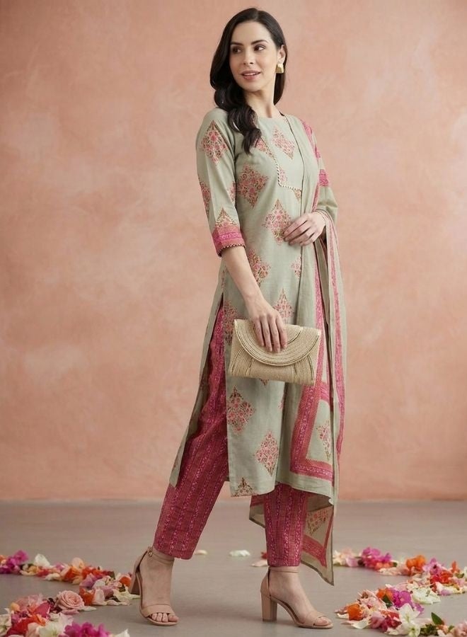 Yuris Women Green  Pink Printed Kurta with Palazzos  Dupatta - Image 3