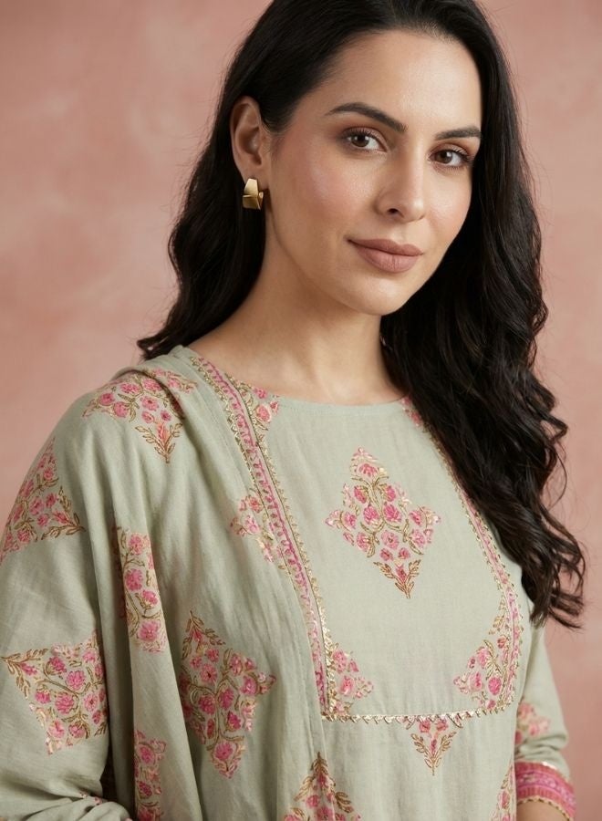 Yuris Women Green  Pink Printed Kurta with Palazzos  Dupatta - Image 2