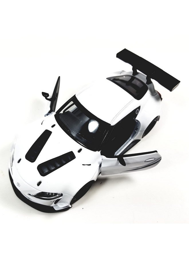 Kinsmart سيارة سباق كينسمارت تويوتا GR سوبرا كونسبت ريسينغ إيديشن 1/36 مقياس مصنوعة من المعدن (بيضاء) - Image 3