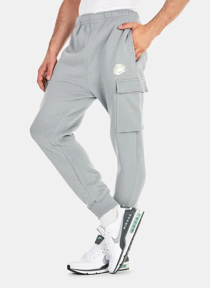 Nike Men's Sportswear Standard Issue Cargo Pants