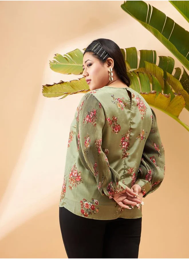 SASSAFRAS Plus Floral Print Top with Plisse Sleeve by Styli