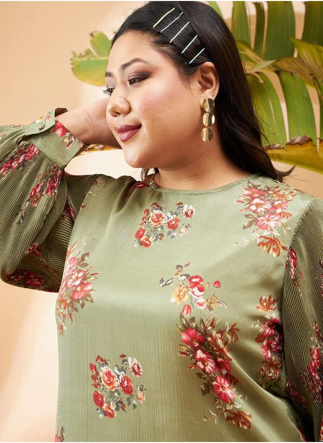 SASSAFRAS Plus Floral Print Top with Plisse Sleeve by Styli