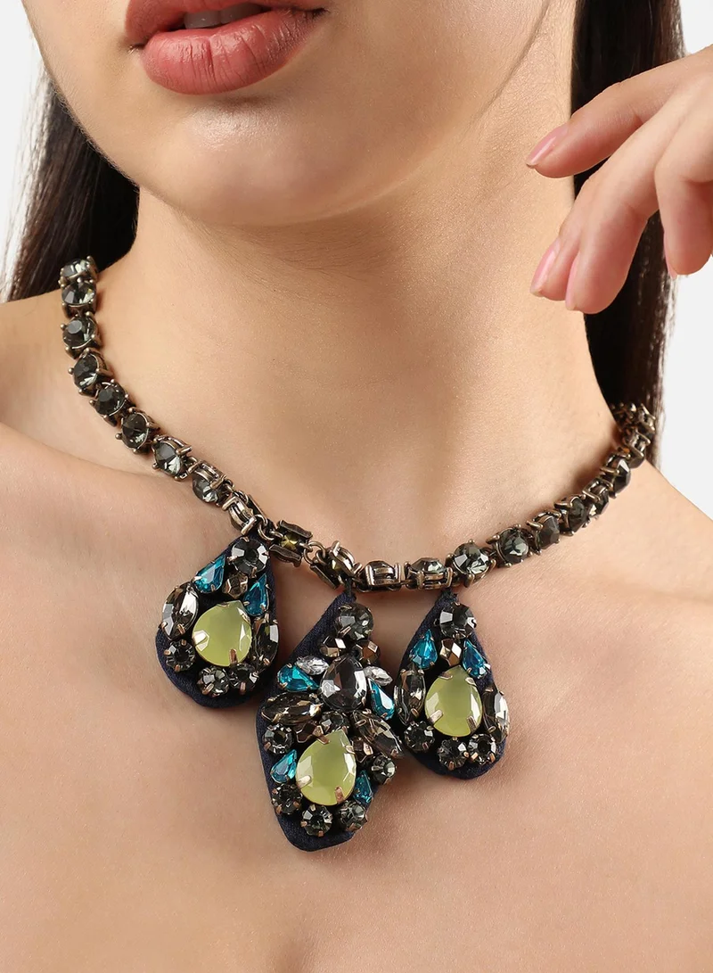 سوهي قلادة مصممة بأحجار متعددة الألوان