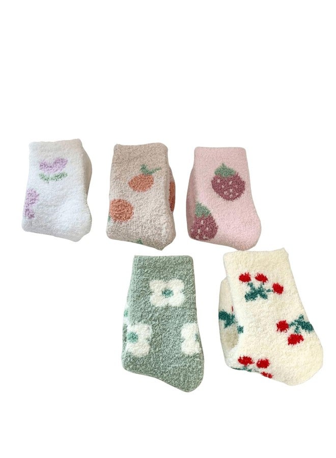 WDIRARA جوارب نسائية من WDIRARA، 5 أزواج، جوارب شتوية دافئة وناعمة بنقشة الكرز، جوارب منزلية مريحة للنوم، متعددة الألوان، مقاس واحد - Image 1