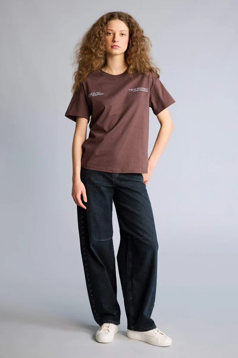 ديفاكتو Crew Neck Printed Oversize T-Shirt