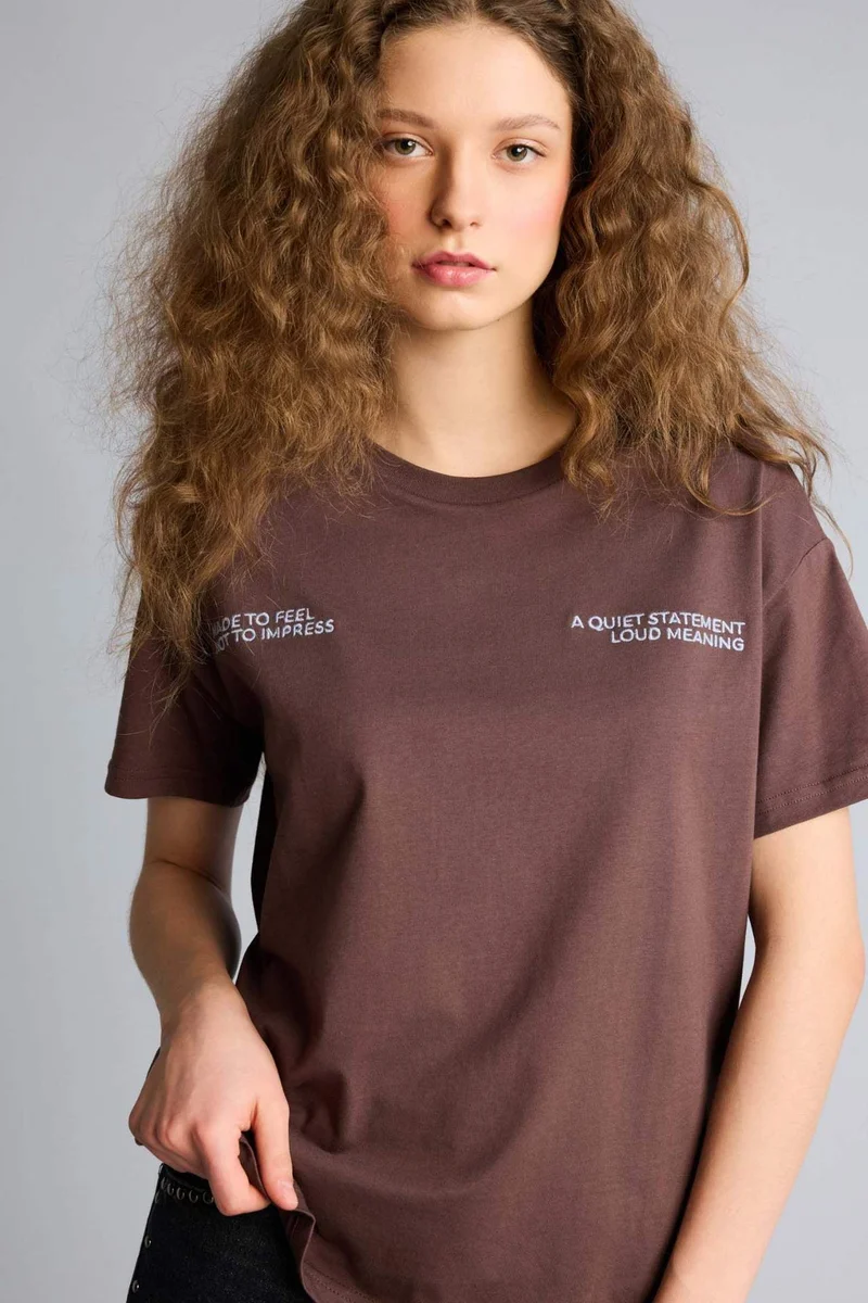 ديفاكتو Crew Neck Printed Oversize T-Shirt