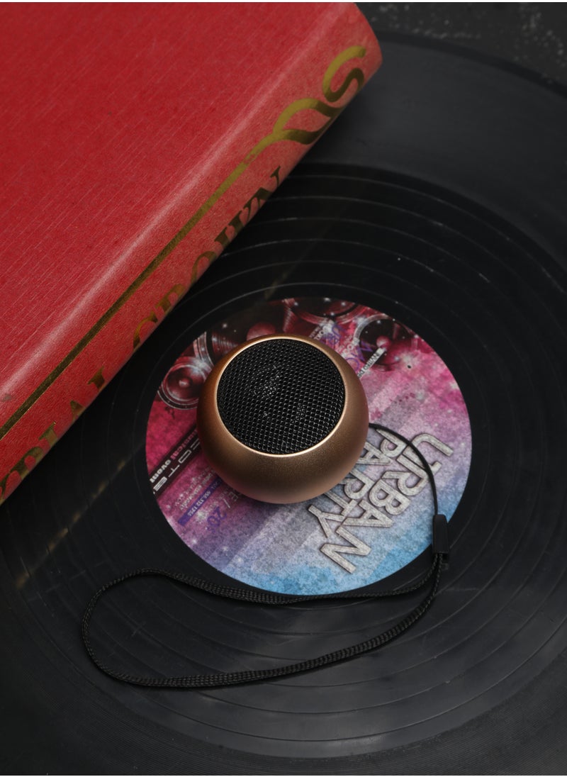 Generic - Mini wireless speaker HD sound quality Golden - Image 1