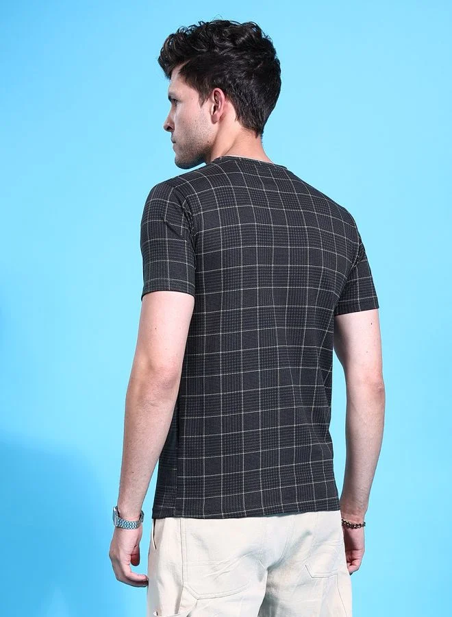 The Indian Garage Co Men Slim Fit Checked Round Neck Tshirt