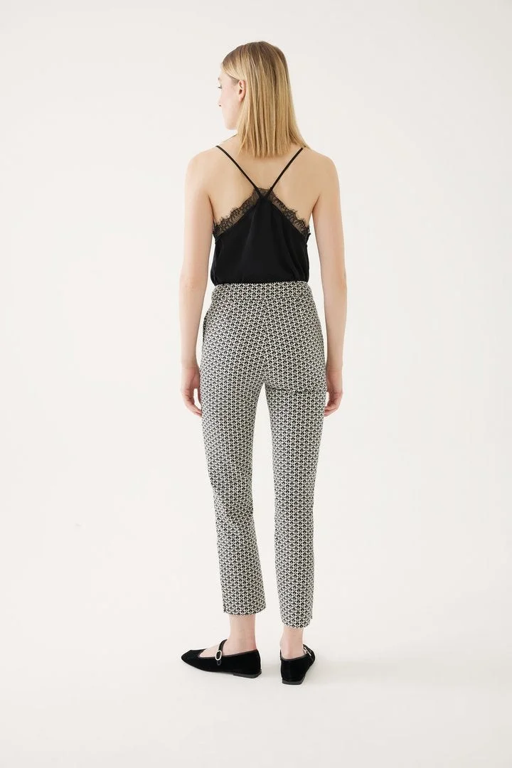 EXQUISE Strappy and Lace Viscose Blouse Model