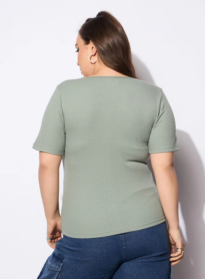 SASSAFRAS Plus Size V-Neck Buttoned Short Sleeve Top