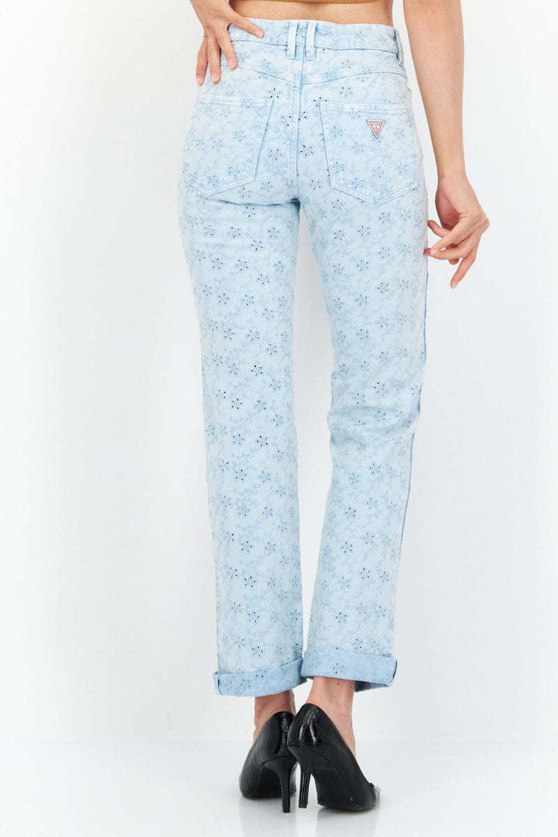 GUESS جينز نسائي بقصة عادية، مغسول، مع ثقوب، قابل للتمدد، أزرق - Image 2