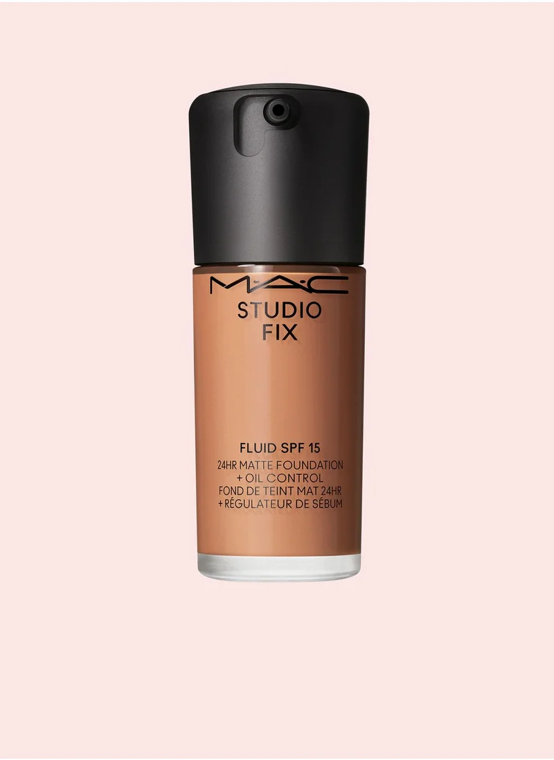 MAC Cosmetics Studio Fix Fluid Foundation Spf 15 - Nw33