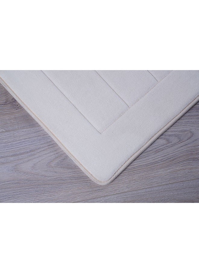 Luxe Velvet Memory Foam Bathmat 60x90cm-cream - pzsku/ZAEABF5EC85DE3CD5720DZ/45/_/1669020295/17e0fb25-6df5-4804-8910-2cec8d1959d5