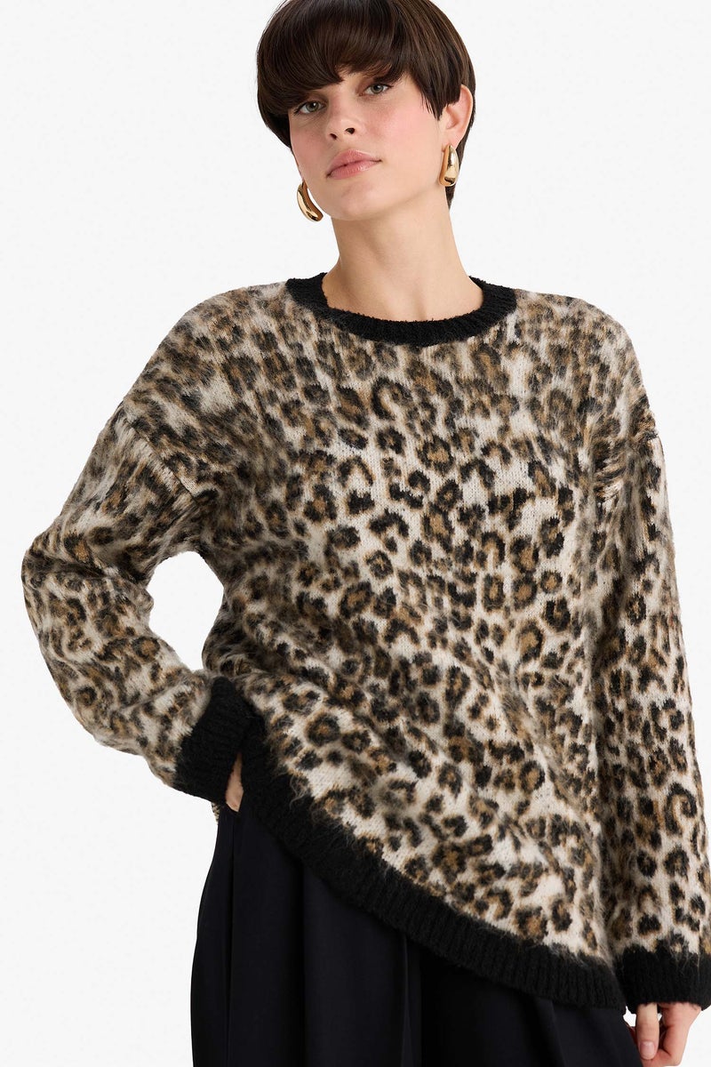 DeFacto Black Woman Oversize Crew Neck Leopard Knitwear Pullover Casual - Image 1